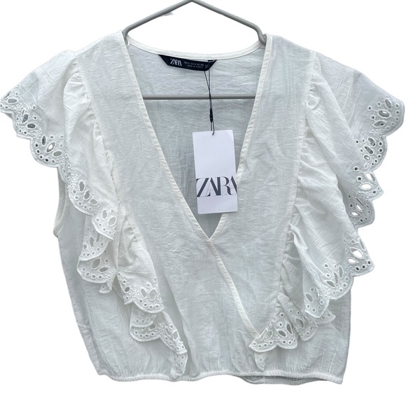 Zara Tops - Zara NWT RUFFLE CUTOUT TOP